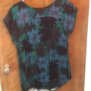 LOFT Floral tee size Medium